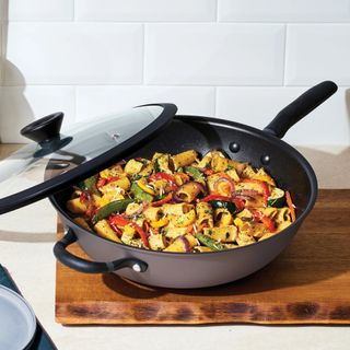 The io Nonstick Flat Bottom Wok