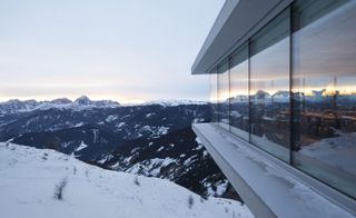 Alternative view of the AlpiNN restaurant and mountain views in Italy