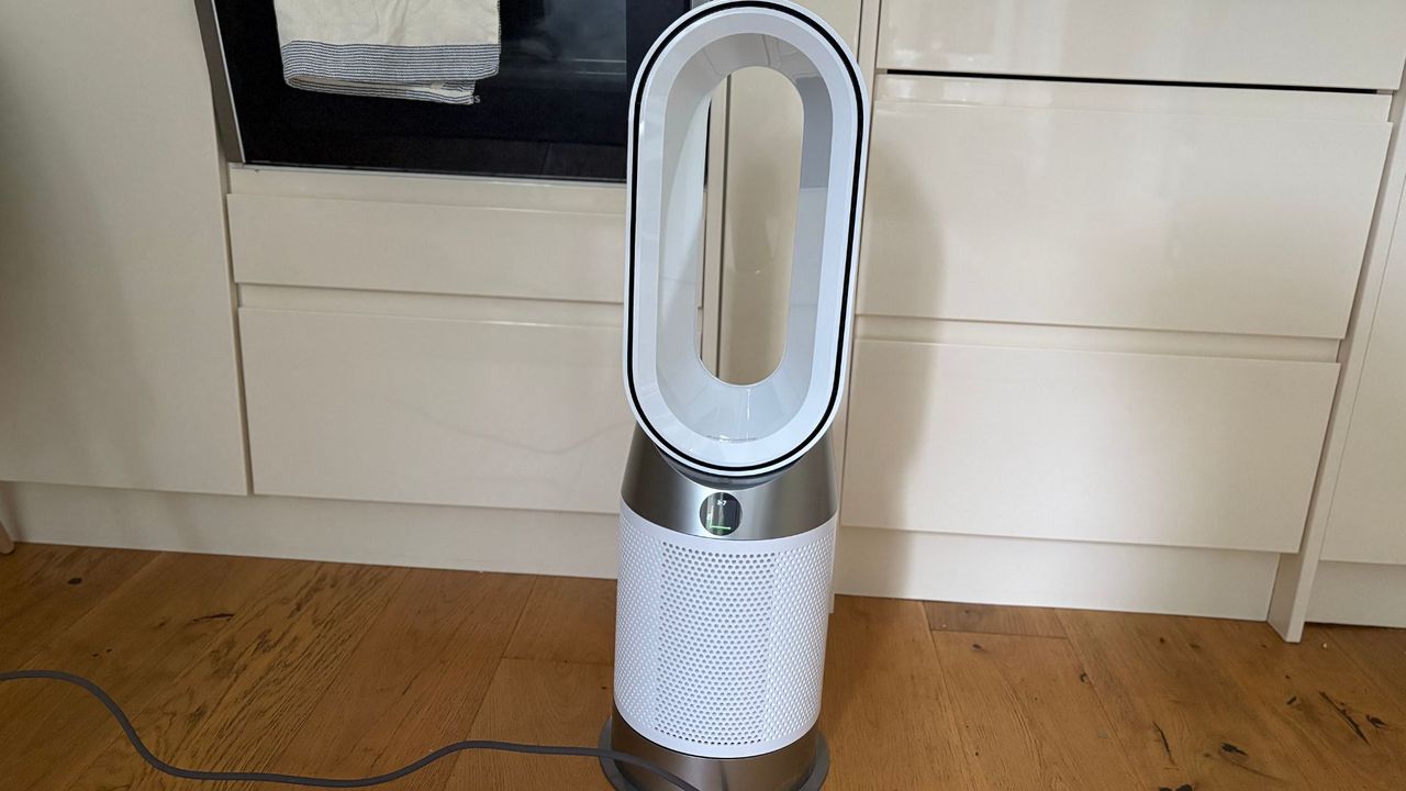 Testing the Dyson Purifier Hot + Cool HP1