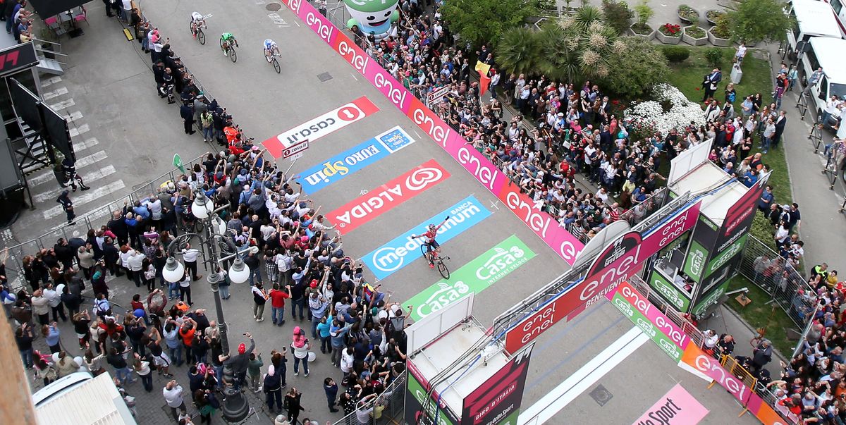 An overhead shot of Andre Greipel's stage 5 winning margin