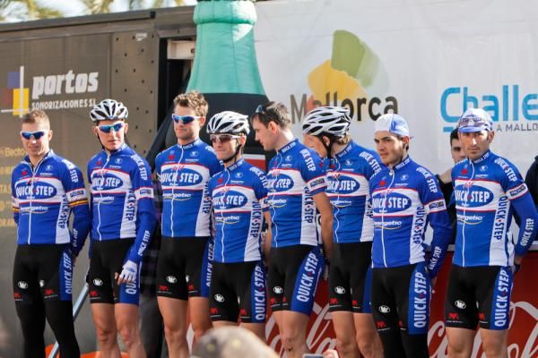 Quick Step line up before the stage