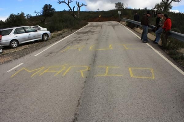 Support for portuguese riders Rui and M&aacute;rio Costa