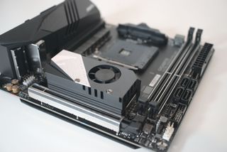 Gigabyte X570-I AORUS Pro Wi-Fi