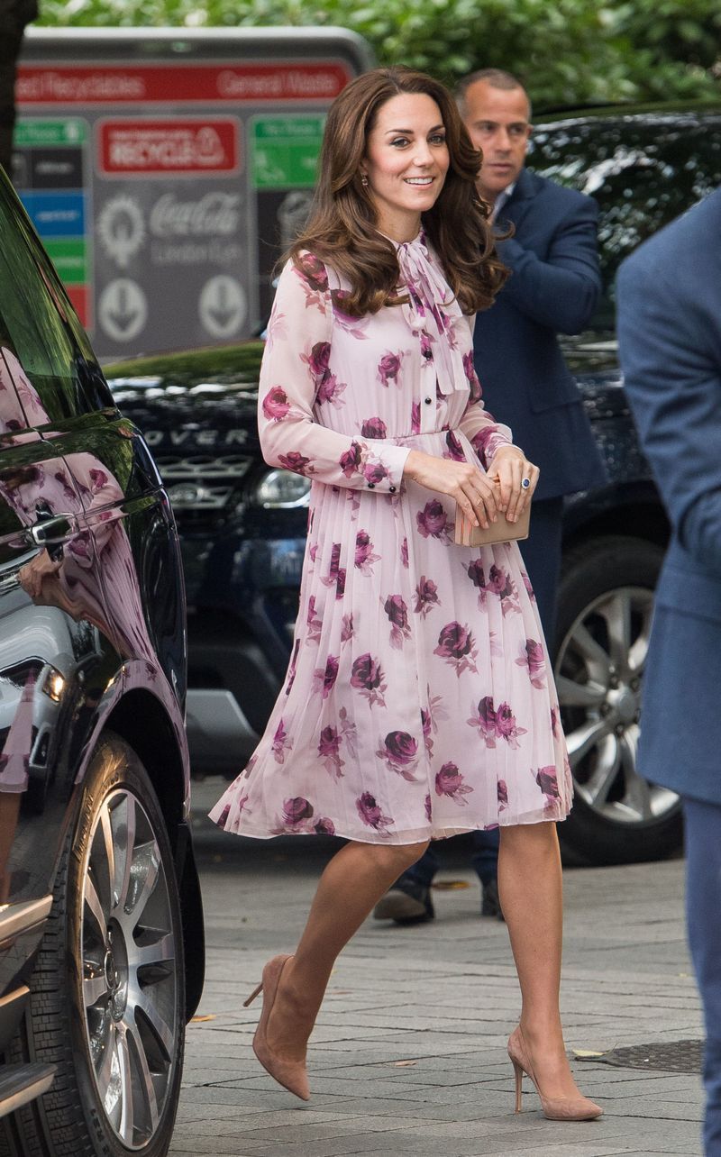 Clothing, Street fashion, Pink, Fashion, Leg, Dress, Footwear, Human leg, Long hair, Vehicle,