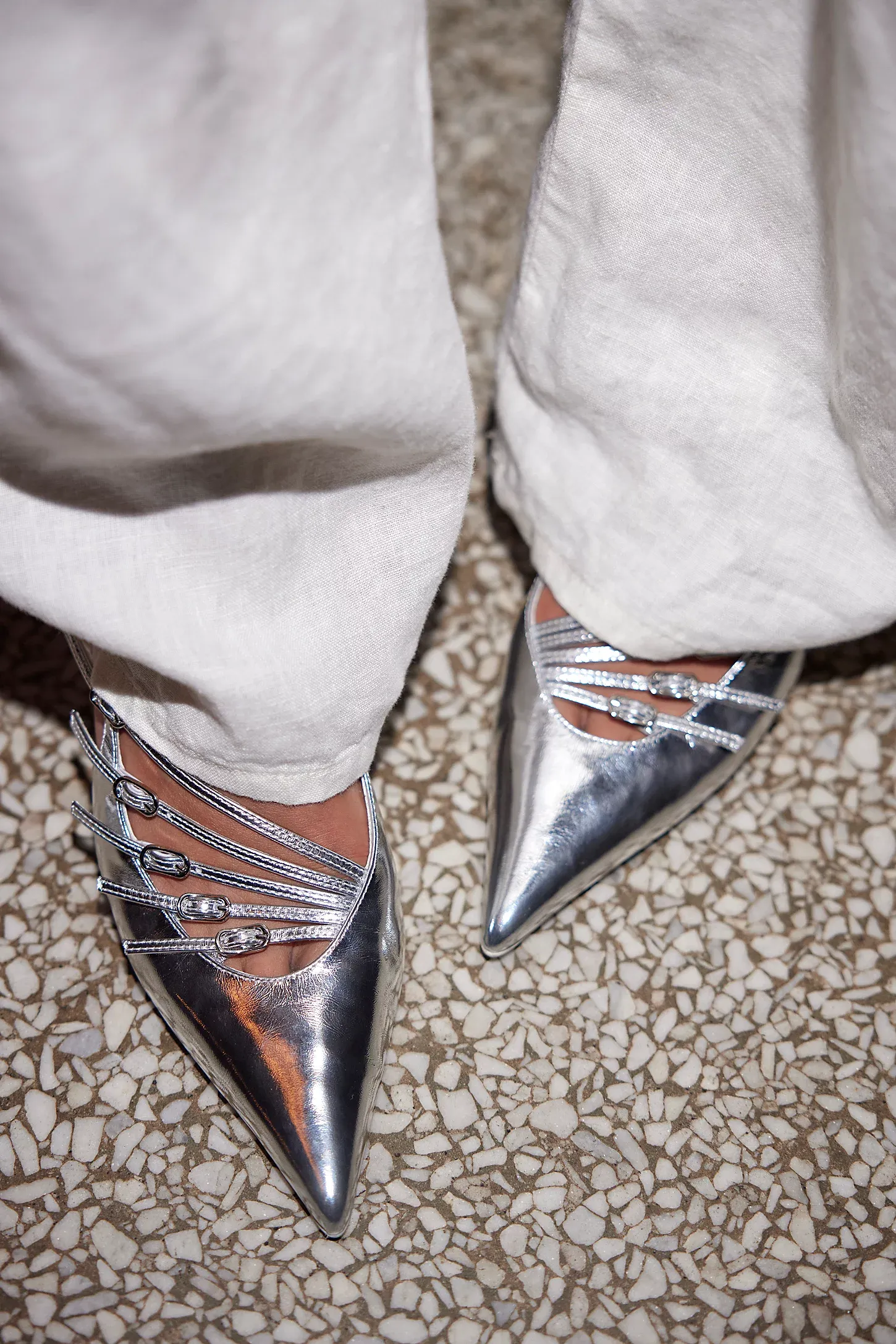 J3GDhC79dbeMeQL2gShHtZ-320-80 ×