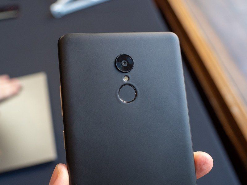Lenovo Tab V7