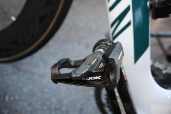Look's latest KeO Blade pedals use carbon fiber leaf springs.