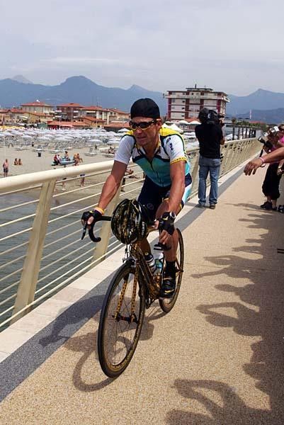 Lance Armstrong (Astana) before the start.