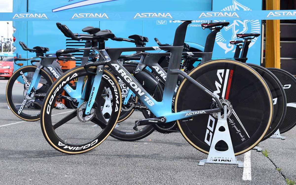A few Astana riders raced on what appears to be a new version of the Argon 18 E-118 time trial bike