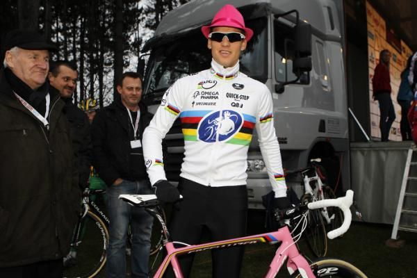 Zdenek Stybar (Omega Pharma-Quickstep) shows off his new Specialized bike in Baal