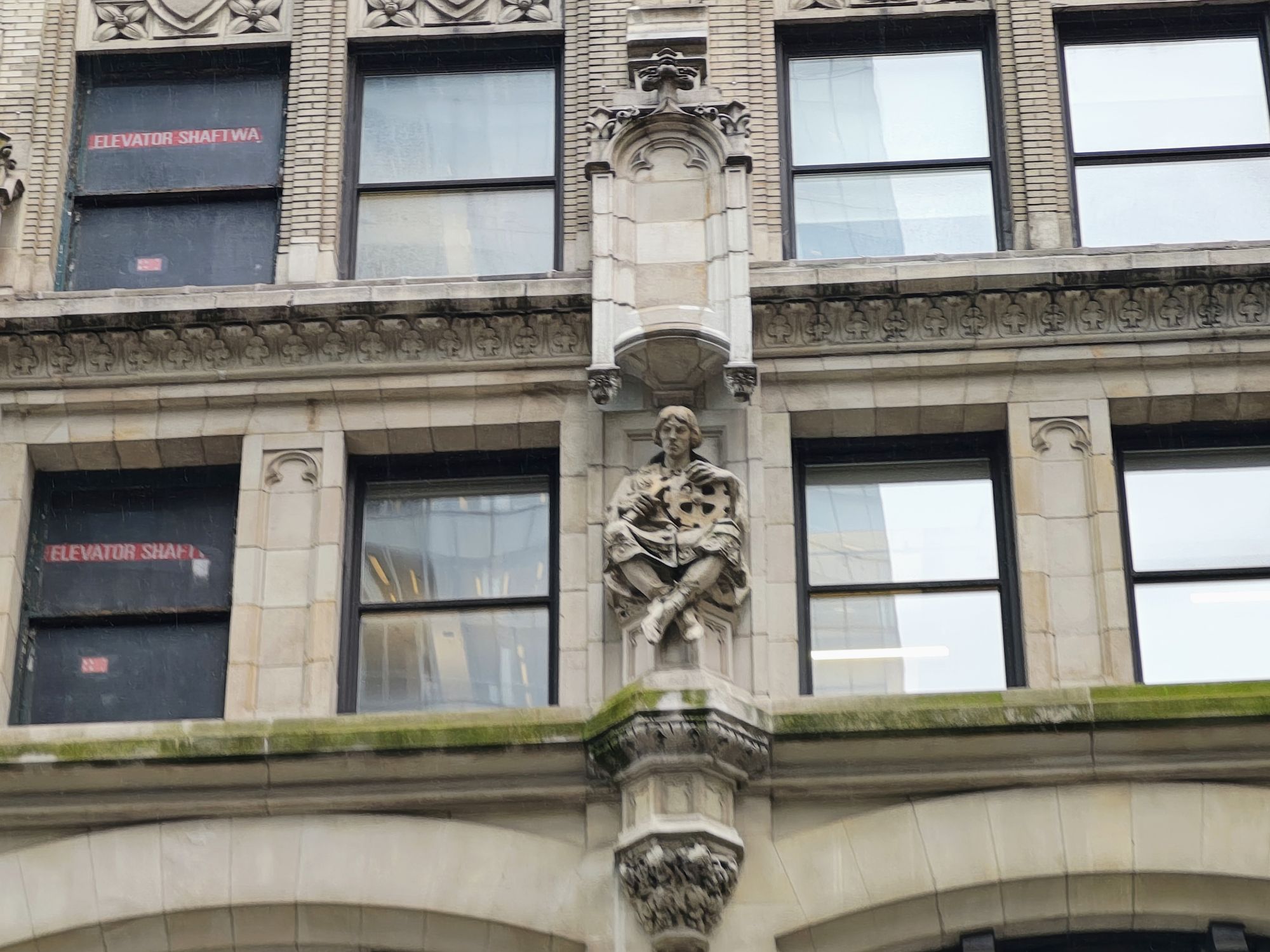 Motorola Razr Plus 2024 zoom sample.