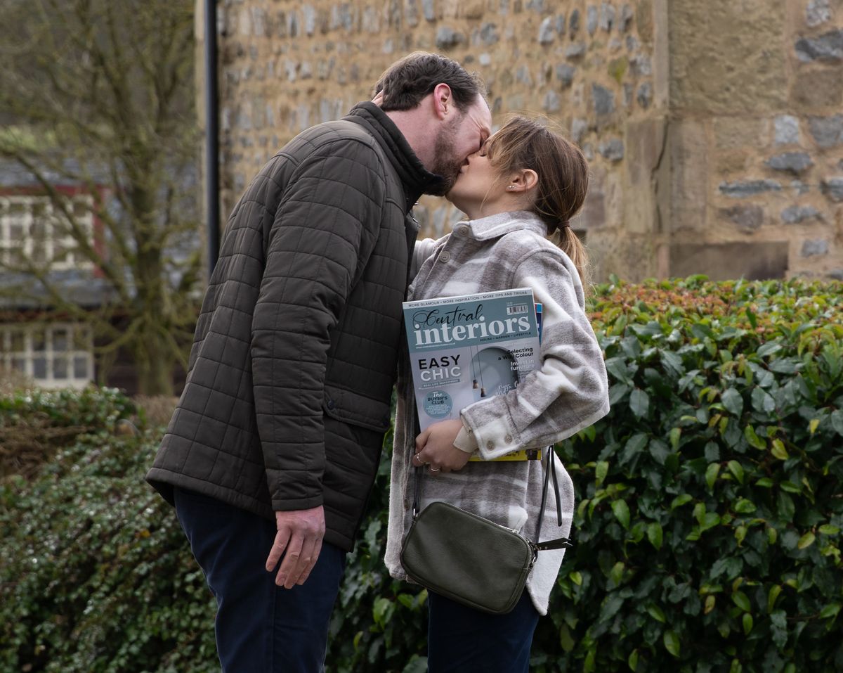 Emmerdale spoilers: Liam Cavanagh kisses the wrong girl! | What to Watch