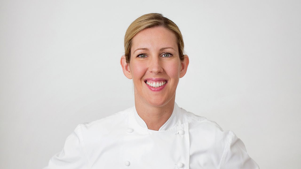 clare smyth chef restaurant gordon ramsay royal hospital road chelsea london