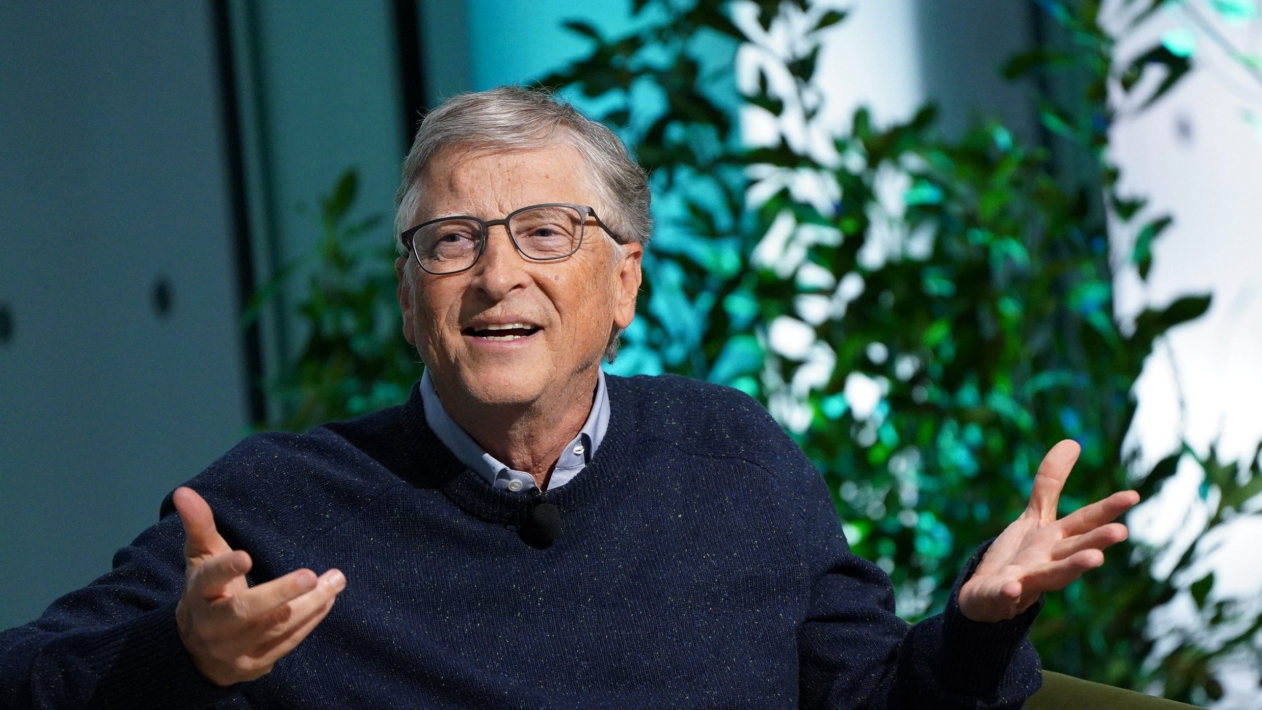 Bill Gates navrhuje zdanit roboty, které nahradí lidi v práci