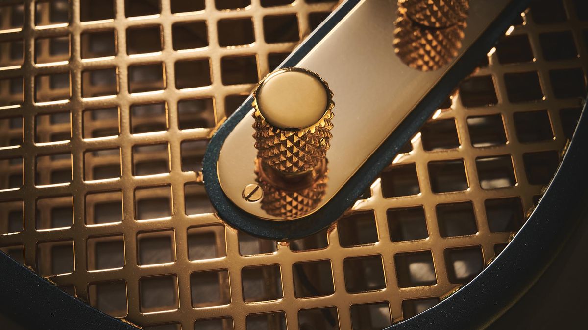 Trussart Gold Caged Steelcaster