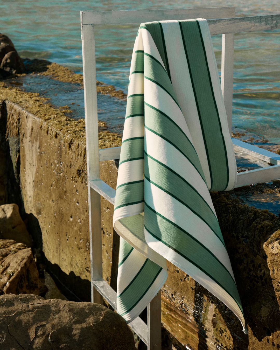 Pure Cotton Sand Resistant Beach Towel.