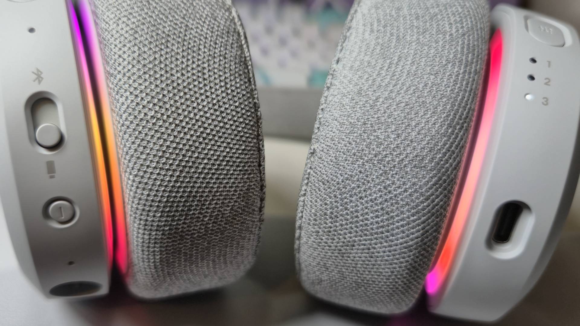Photo by Rosalie Newcombe of a close up of the RGB lighting of the Fractal Design Scape headset.