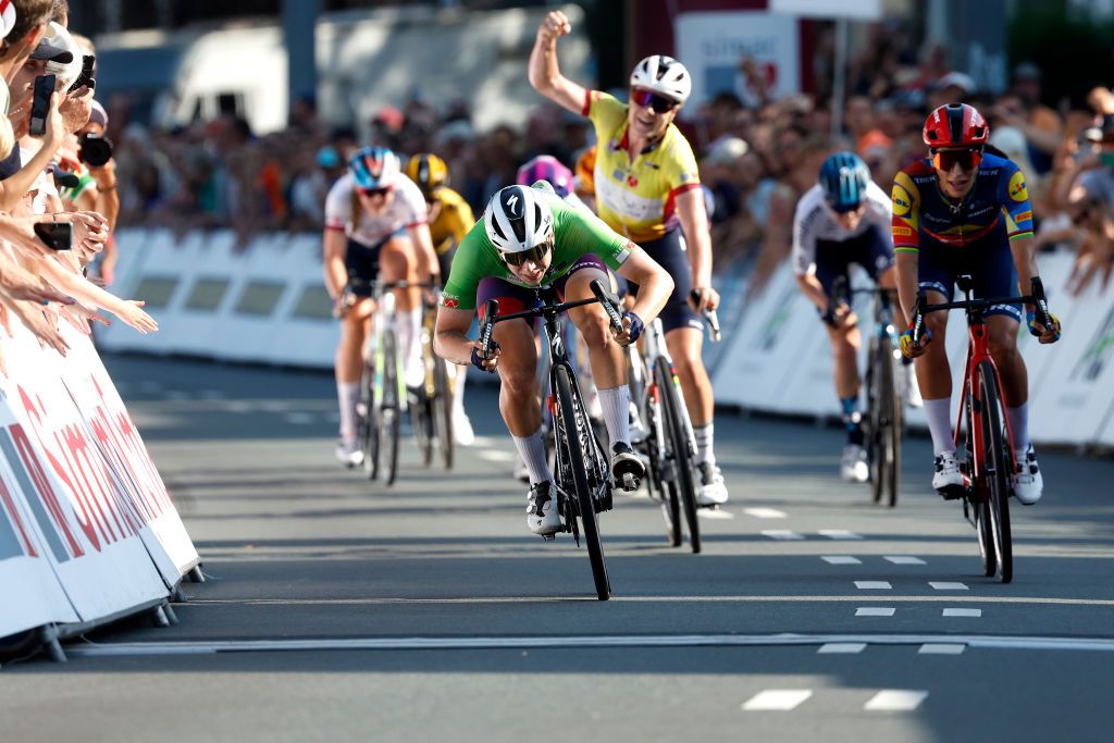 ARNHEM NETHERLANDS SEPTEMBER 10 Stage winner Lorena Wiebes of The Netherlands and Team SD Worx Green Points Jersey sprints at finish line to win ahead of Elisa Balsamo of Italy and Team LidlTrek R during the 25th Simac Ladies Tour 2023 Stage 5 a 1503km stage from Arnhem to Arnhem UCIWWT on September 10 2023 in Arnhem Netherlands Photo by Bas CzerwinskiGetty Images
