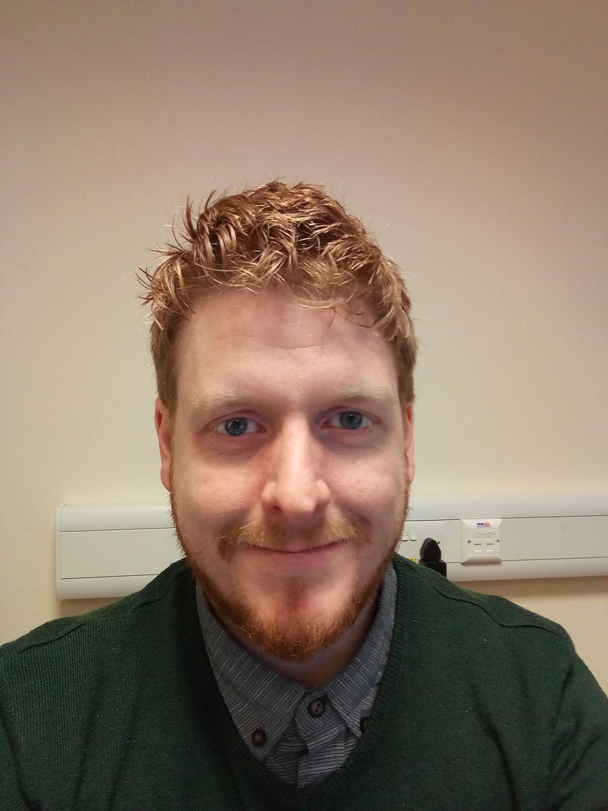 The 5MP front-facing camera takes an OK selfie in good light, but the image is lacking in detail with soft focusing.
