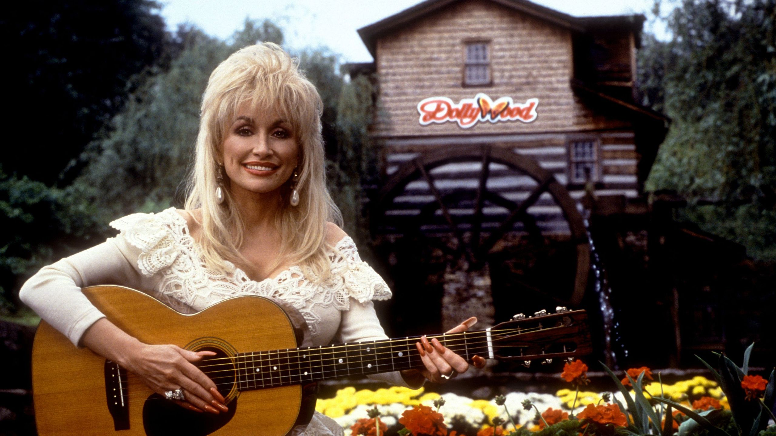 Dolly Parton’s Tennessee Estate Was a Reflection of the Roots She Never Left Behind – The Retreat She Shared With Husban