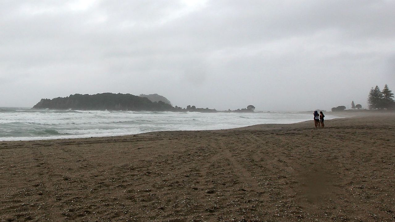 Mount Maunganui beach