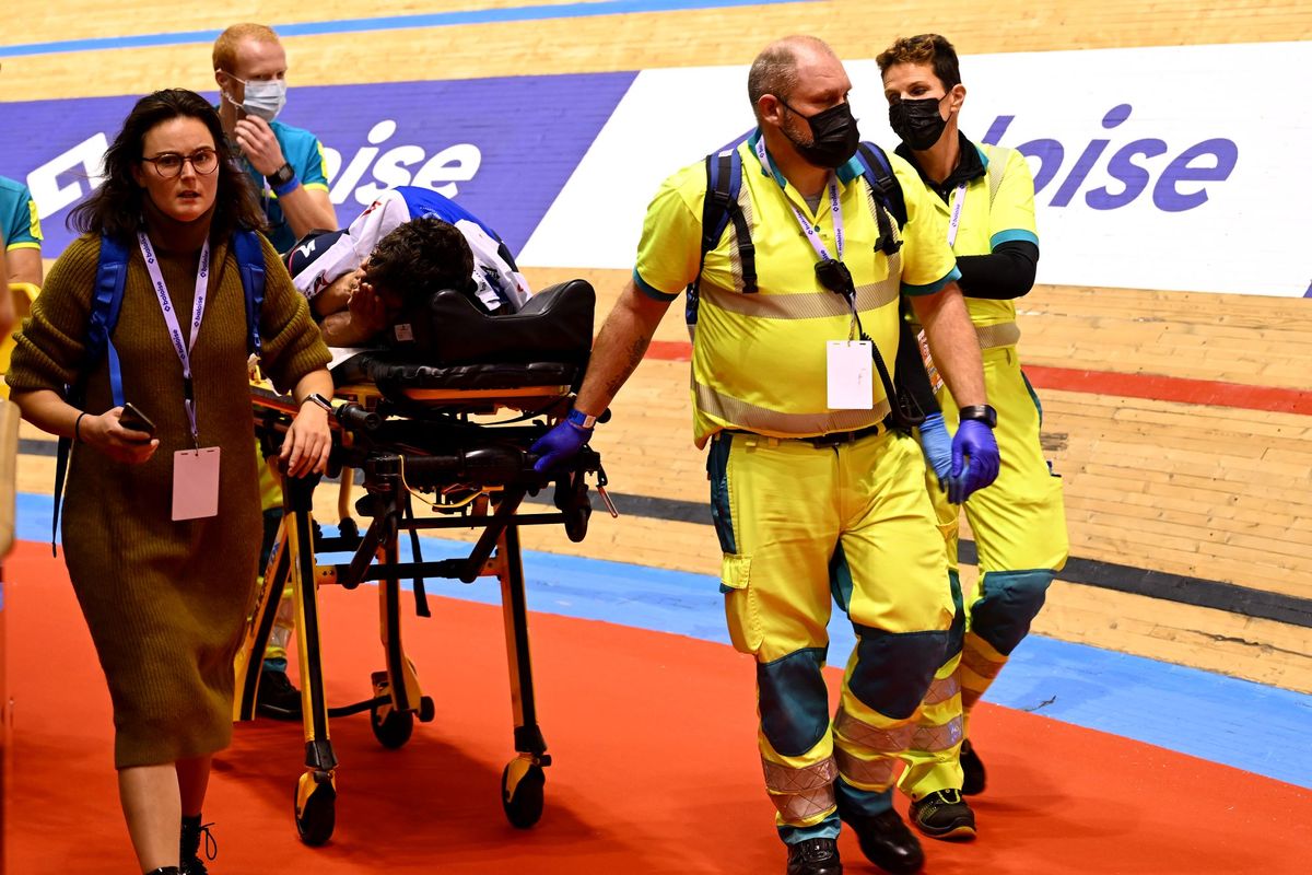 stijn-steels-suffers-broken-bones-in-shocking-ghent-six-pileup