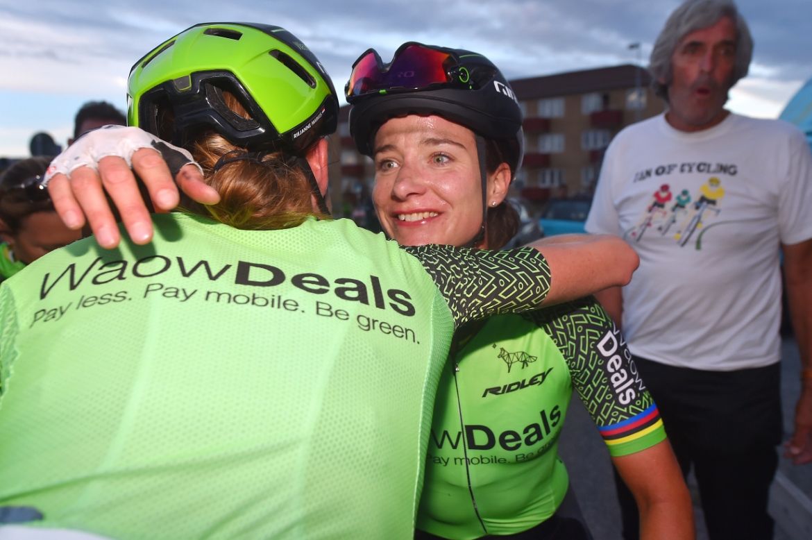 Marianne Vos celebrates her win