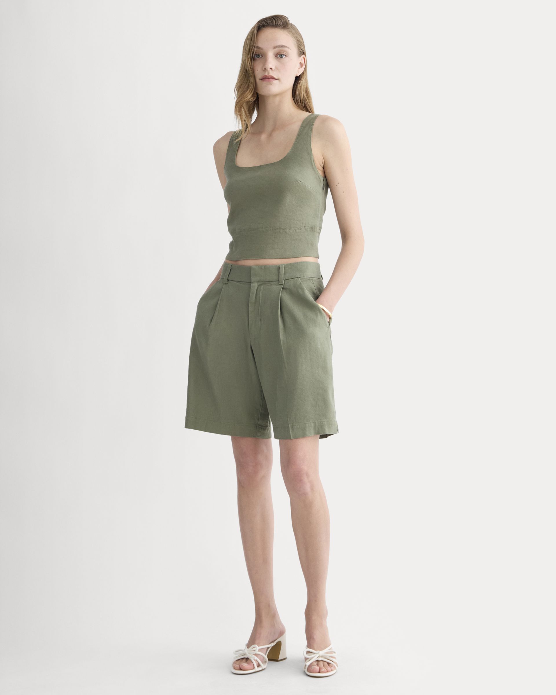 everlane, The Pleated Short in Stretch Linen