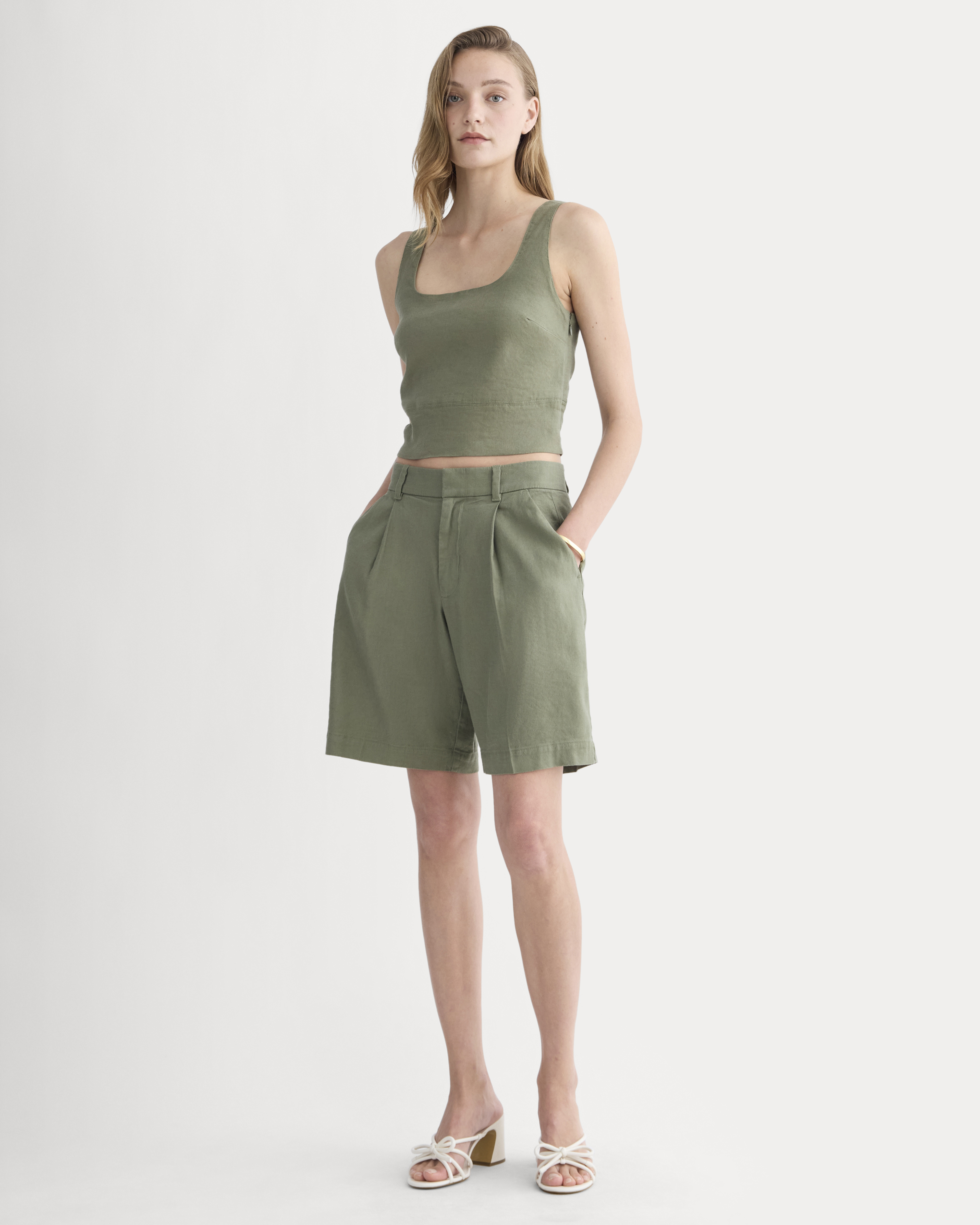 everlane, The Pleated Short in Stretch Linen