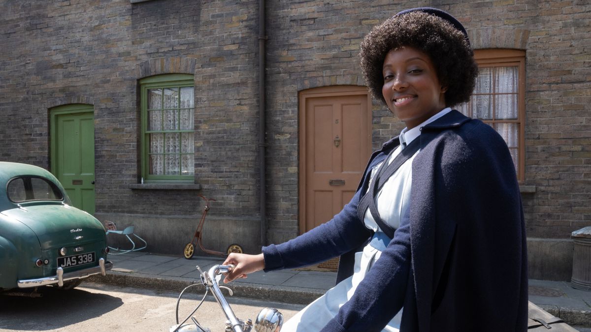 Joyce Highland (RENEE BAILEY) in Call the Midwife season 13 