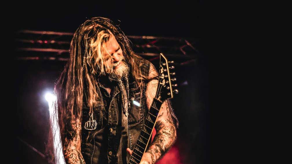 Chris Holmes onstage