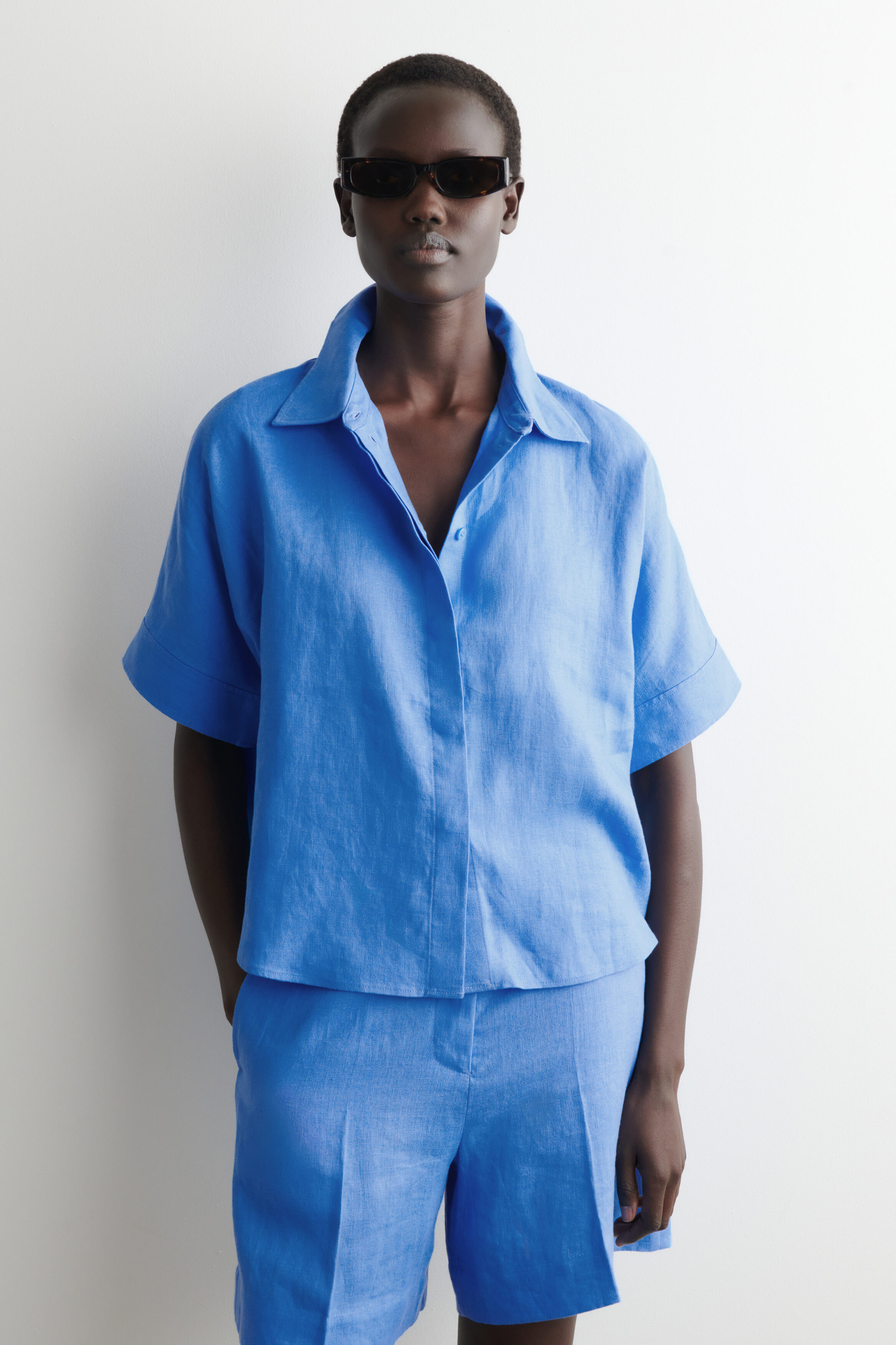 Oversized Short-Sleeved Linen Shirt