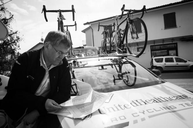 UnitedHealthcare team director Hendrik Redant looks over the GC times before the time trial.