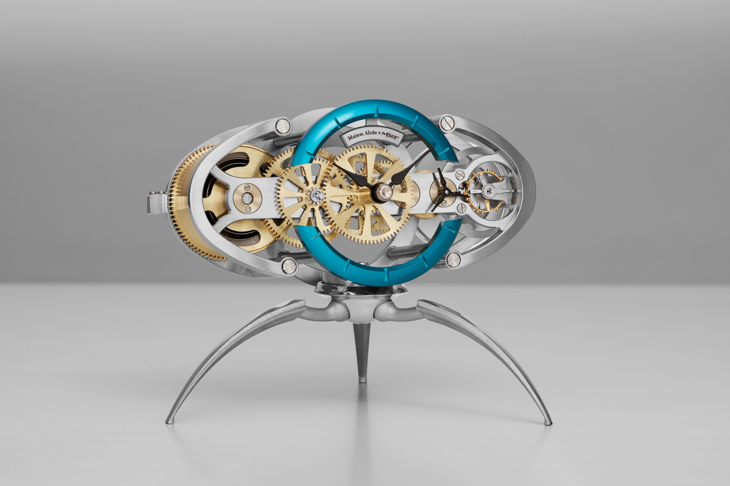 MB&amp;F Nostromo table clock