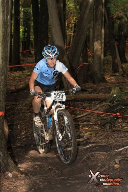 Chloe Woodruff (Crankbrothers Race Club) widens her gap