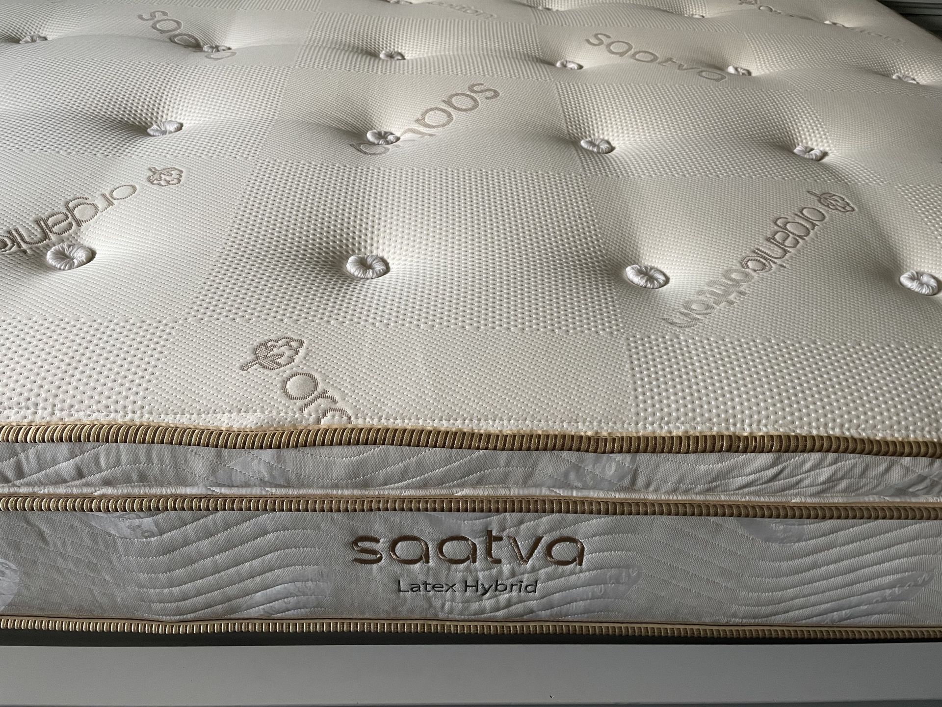 Saatva Latex Hybrid review