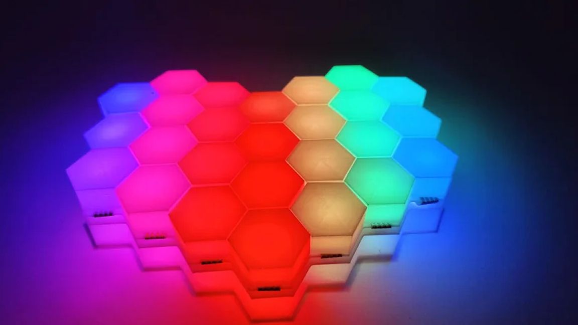 Raspberry Pi Pico Hexagon Heart Glows with RGB LEDs | Tom's Hardware