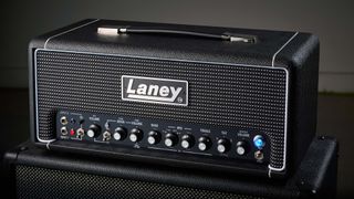Laney Digbeth DB-EAST, the new signature bass head developed with the bass legend Nathan East