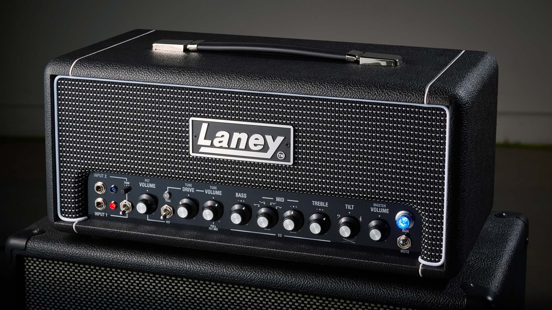 Laney Digbeth DB-EAST, the new signature bass head developed with the bass legend Nathan East