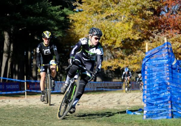 Annis leads Smith through the sand