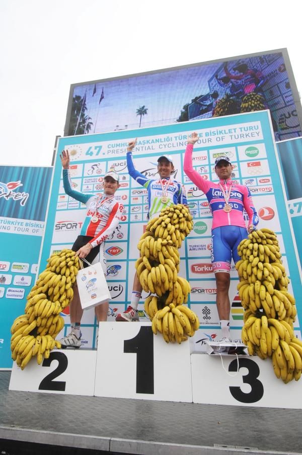 Oh my, that is an awful lot of bananas for the top three on the stage.