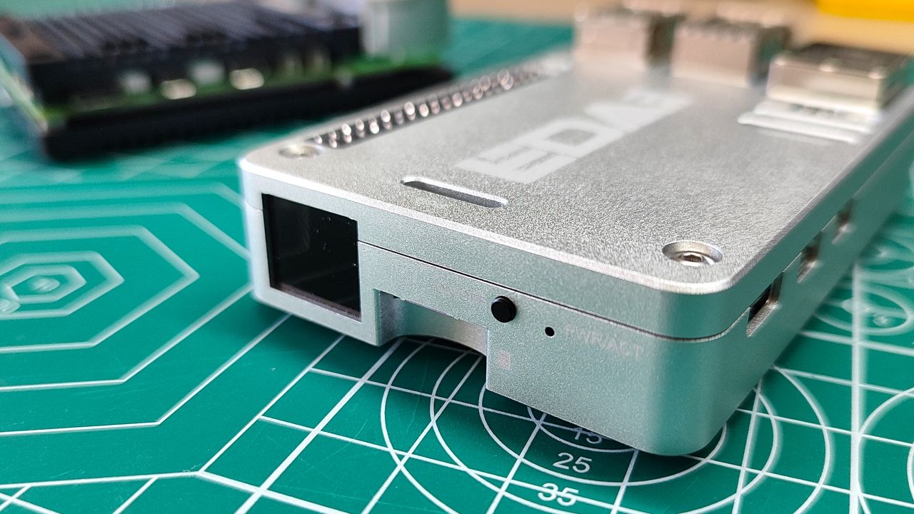 EDATec Pi 5 Cases