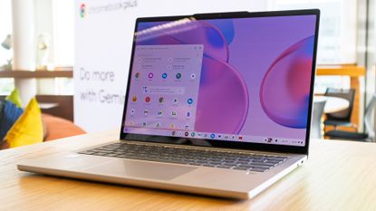 Lenovo Chromebook Plus 14 hands-on image
