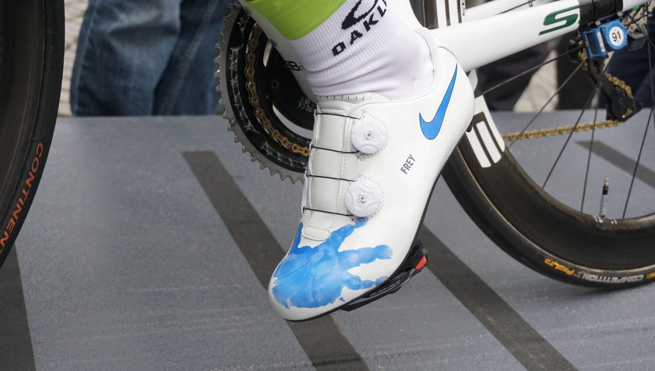 Whilst the famous Nike swoosh adorns the shoes, it is rumoured that the shoes are made in Italy by DMT