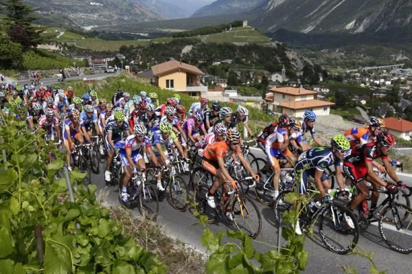 The peloton take on scenic roads in the Tour de Suisse