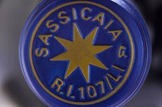 tasting sassicaia wine, super tuscan