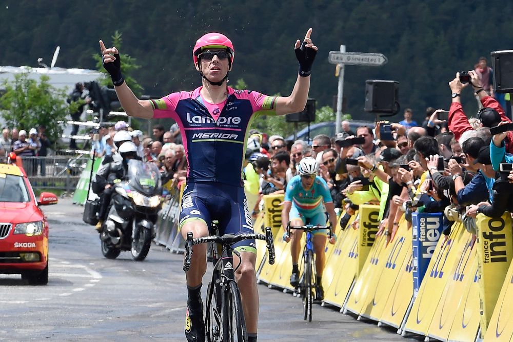 Rui Costa (Lampre-Merida) takes the stage 6 win.