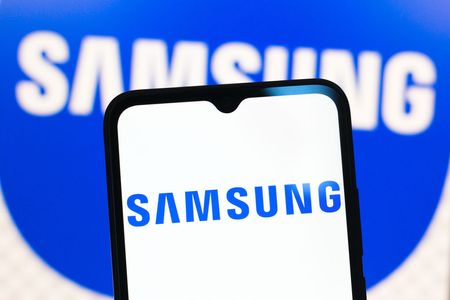 CANADA - 2025/02/21: In this photo illustration, the Samsung Electronics logo is seen displayed on a smartphone screen. (Photo Illustration by Thomas Fuller/SOPA Images/LightRocket via Getty Images)