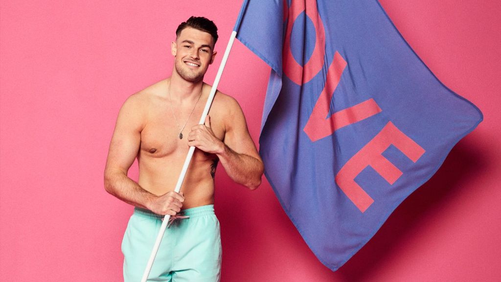 Who is Andrew Le Page on Love Island? Find out his age, job What to Watch