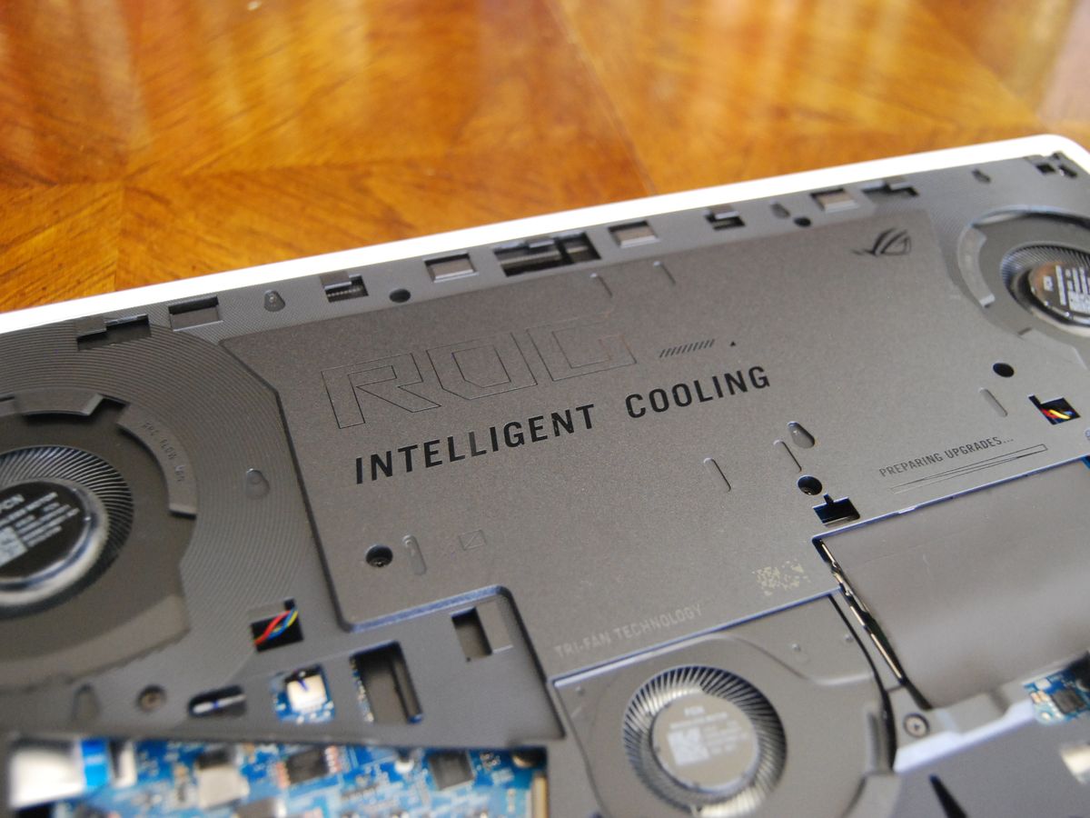ASUS ROG Strix SCAR 18 (2025)